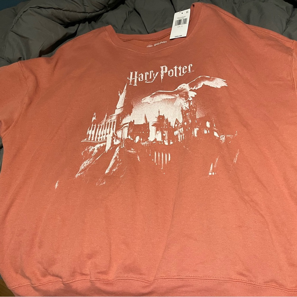 XXL NWT Harry Potter Hogwarts sweatshirt.